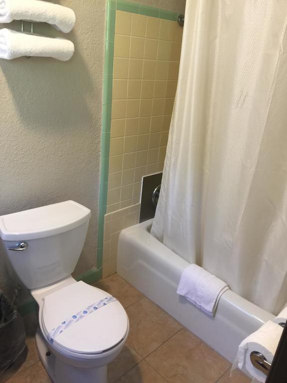 Campbell Motel Кокоа Экстерьер фото